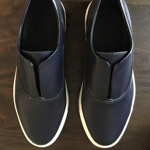 New Vince Navy faux leather slip on sneaker 8.5